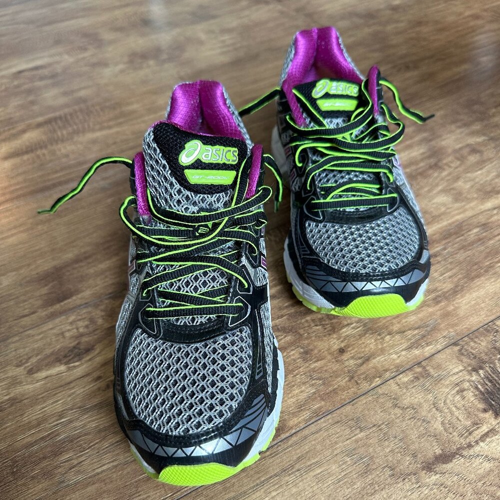 ASICS GT-2000 Running Shoe Women's size 8.5 2A Vintage  Orchid, Black & Yellow